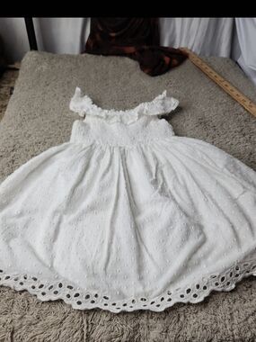 Girl's White Eyelet White Dress - Cat & Jack - 2T